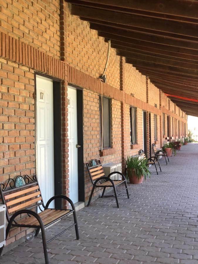 Hotel Y Balneario Ojo Caliente Camargo Ngoại thất bức ảnh