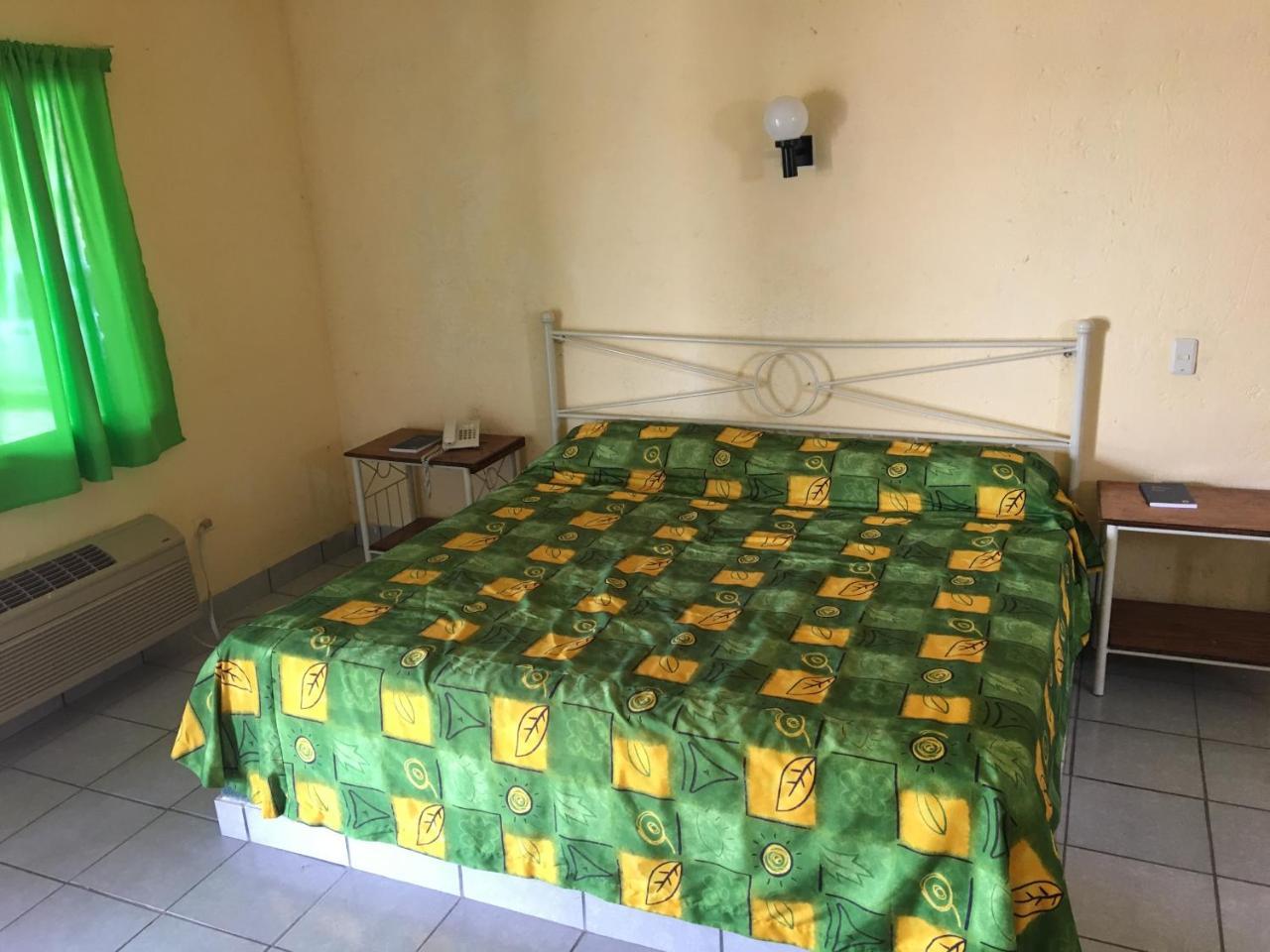 Hotel Y Balneario Ojo Caliente Camargo Ngoại thất bức ảnh